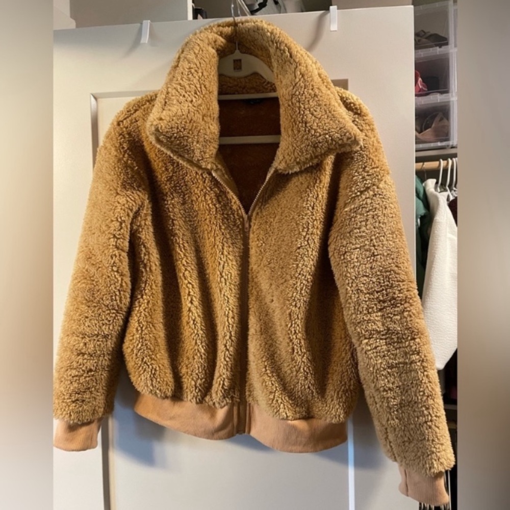 EUC camel color high pile fleece size MEDIUM